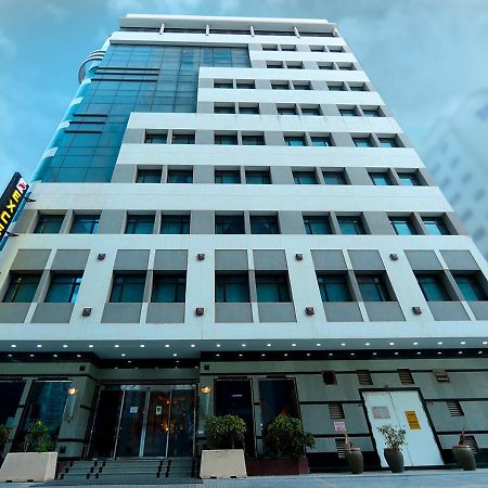 Excelsior Luxury Apartments Манама Екстериор снимка