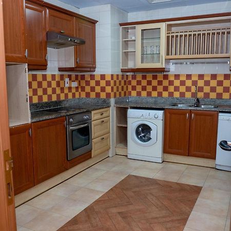 Excelsior Luxury Apartments Манама Екстериор снимка