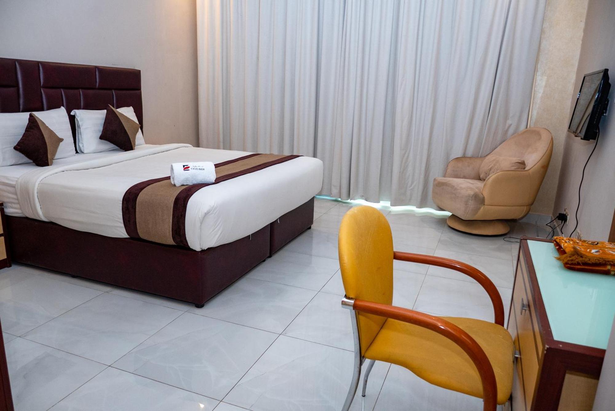 Excelsior Luxury Apartments Манама Екстериор снимка