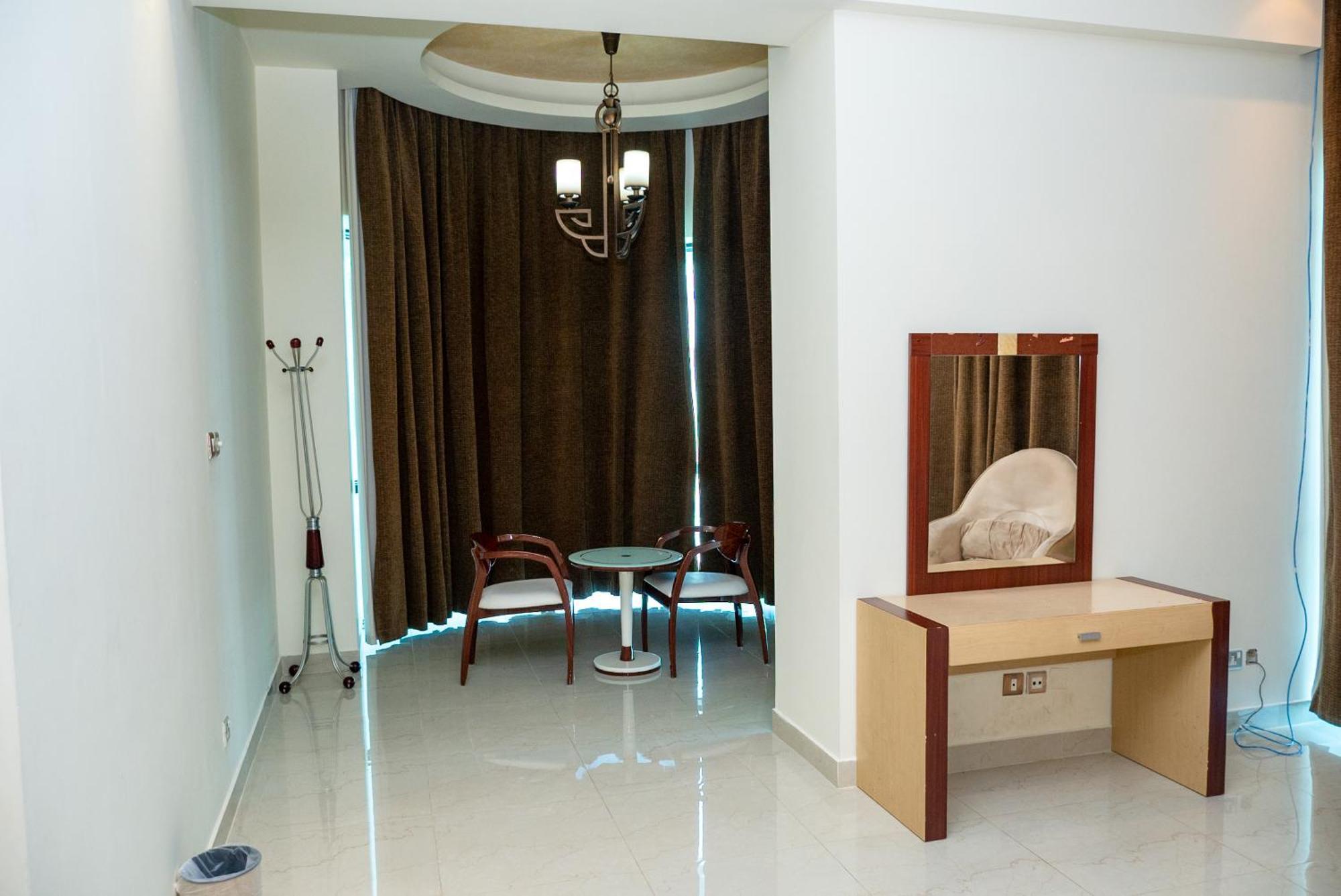 Excelsior Luxury Apartments Манама Екстериор снимка
