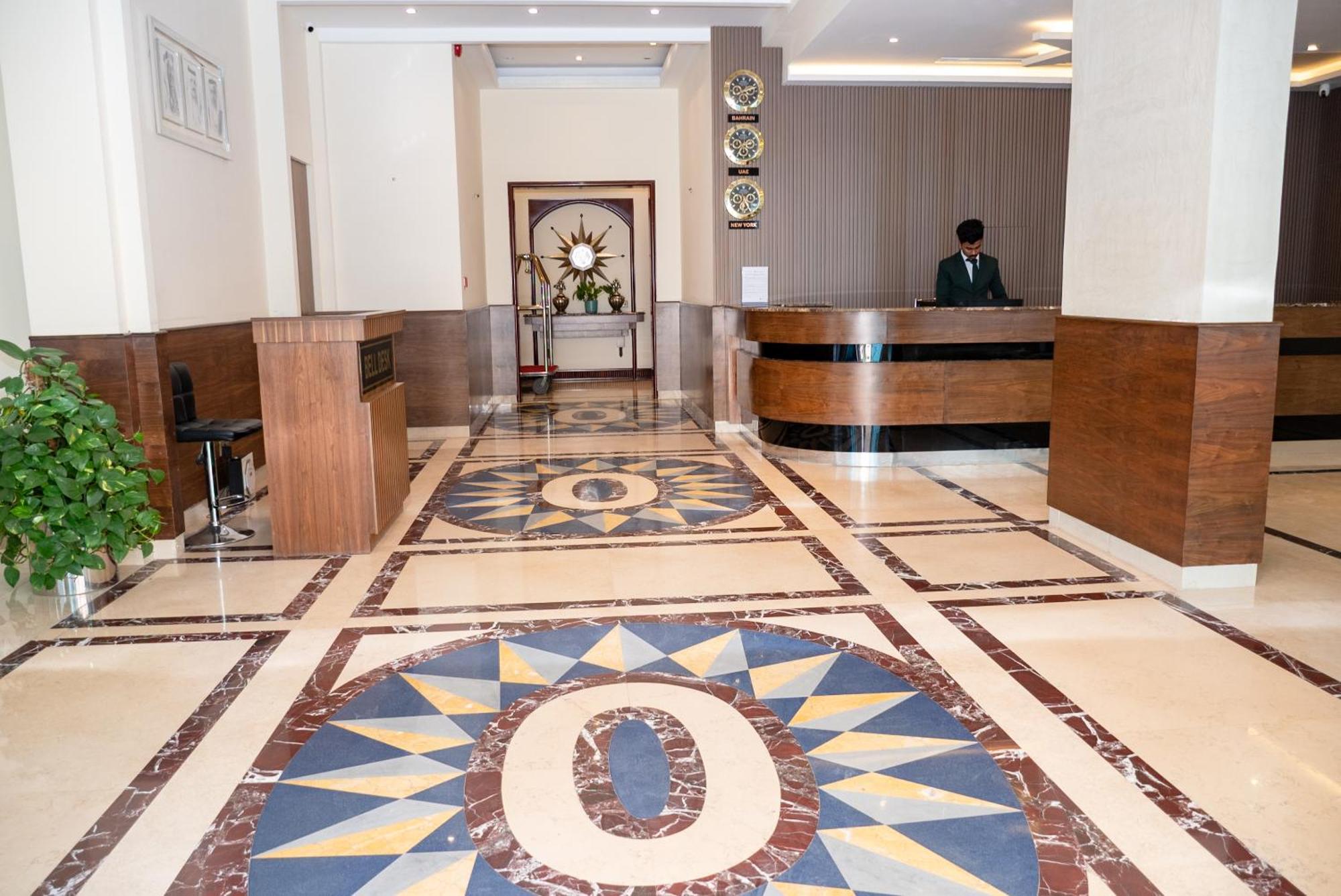 Excelsior Luxury Apartments Манама Екстериор снимка