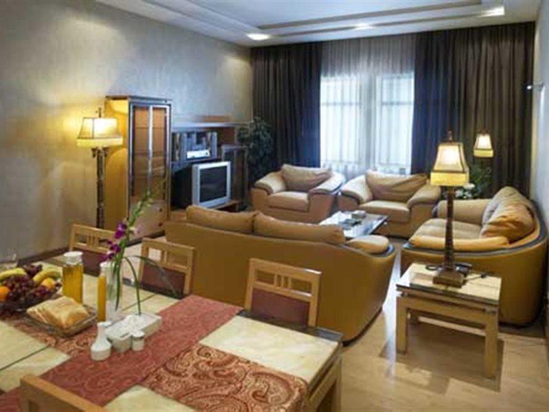 Excelsior Luxury Apartments Манама Екстериор снимка